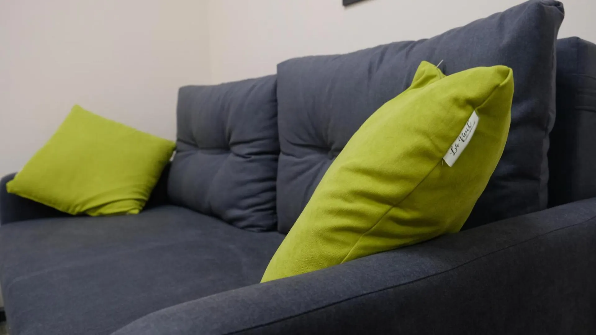 Uneed Rooms M1 Kyiv Hostel