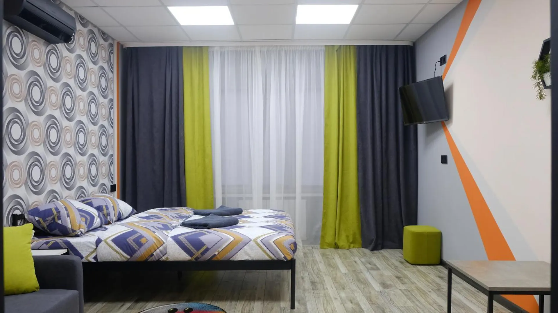 Hostel Uneed Rooms M1 Kyiv
