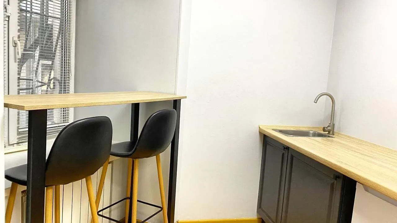 Hostel Uneed Rooms M1 Kyiv