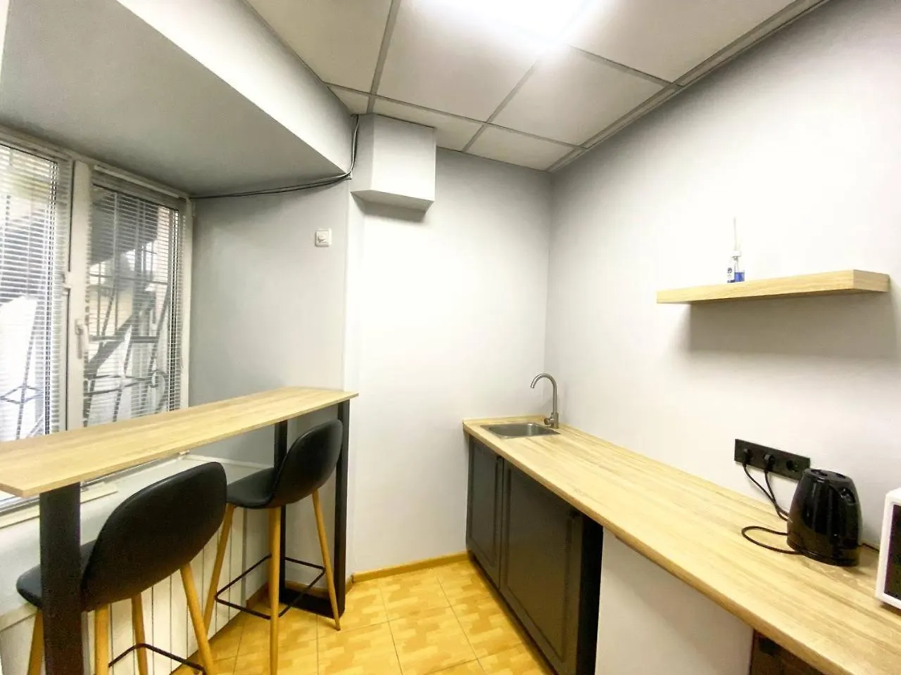 Uneed Rooms M1 Kyiv Hostel